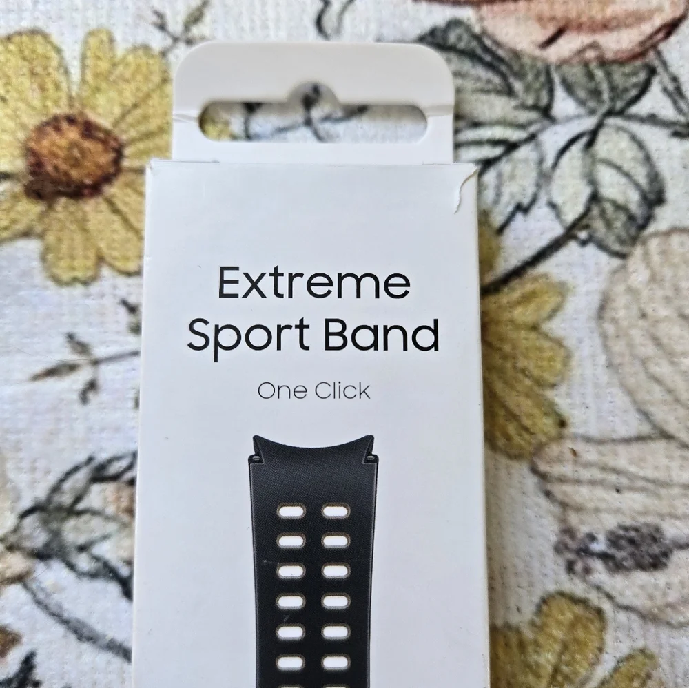 Open Box Samsung Galaxy Extreme Sport Watch Band M/L
